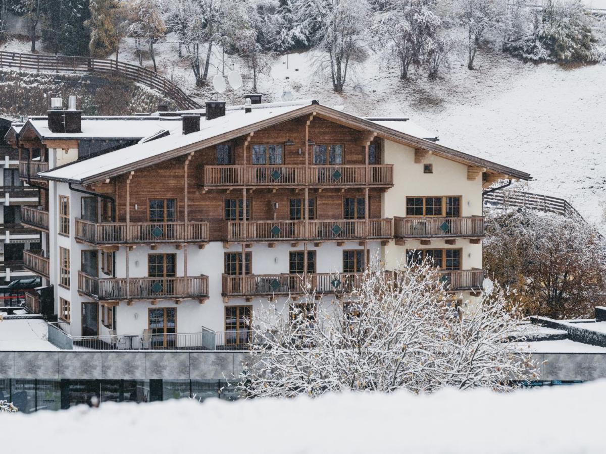 Residence Kristall By Vaya Inklusive Joker Card Saalbach-Hinterglemm Exterior photo